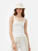 無地の綿製ワイドネック肌着